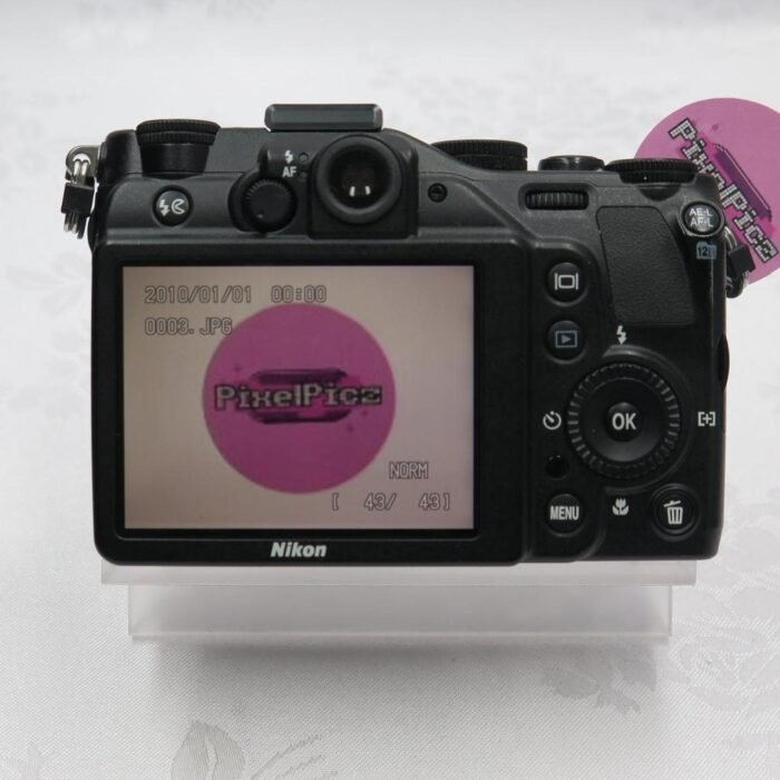 Nikon Coolpix P7000