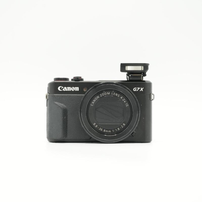 Canon G7X Mark ii ~Due to this cameras pristine condition and everything we have included, we will not be accepting any offers~ Comes with: - Camera - Original Canon Battery - Original Battery Charger - SD card - SD card reader - Original Hand Strap - Case ~Our Shipping days are Tuesdays and Thursdays. You should receive your package 2-7 days after shipping!!!!~ #Canong7x #Canon #Powershot