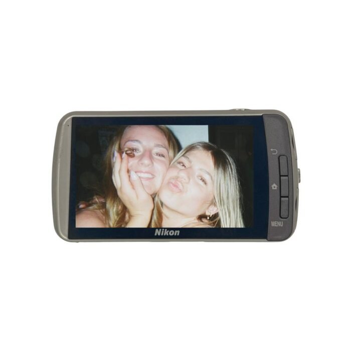 Nikon Coolpix S800c - Image 3