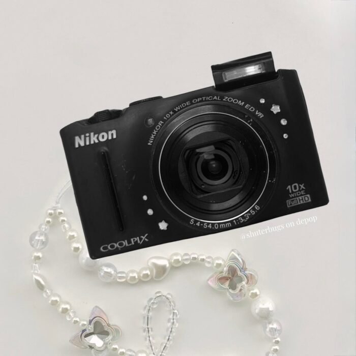Nikon Coolpix S8100 - Image 1