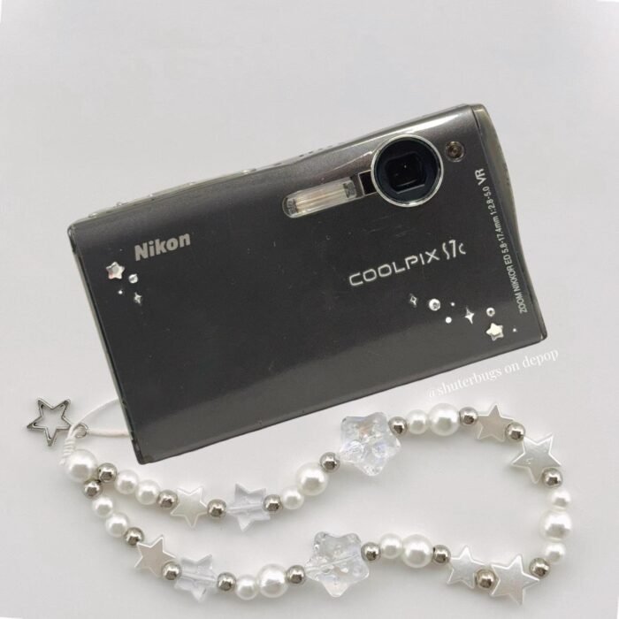 Nikon Coolpix S7c - Image 1